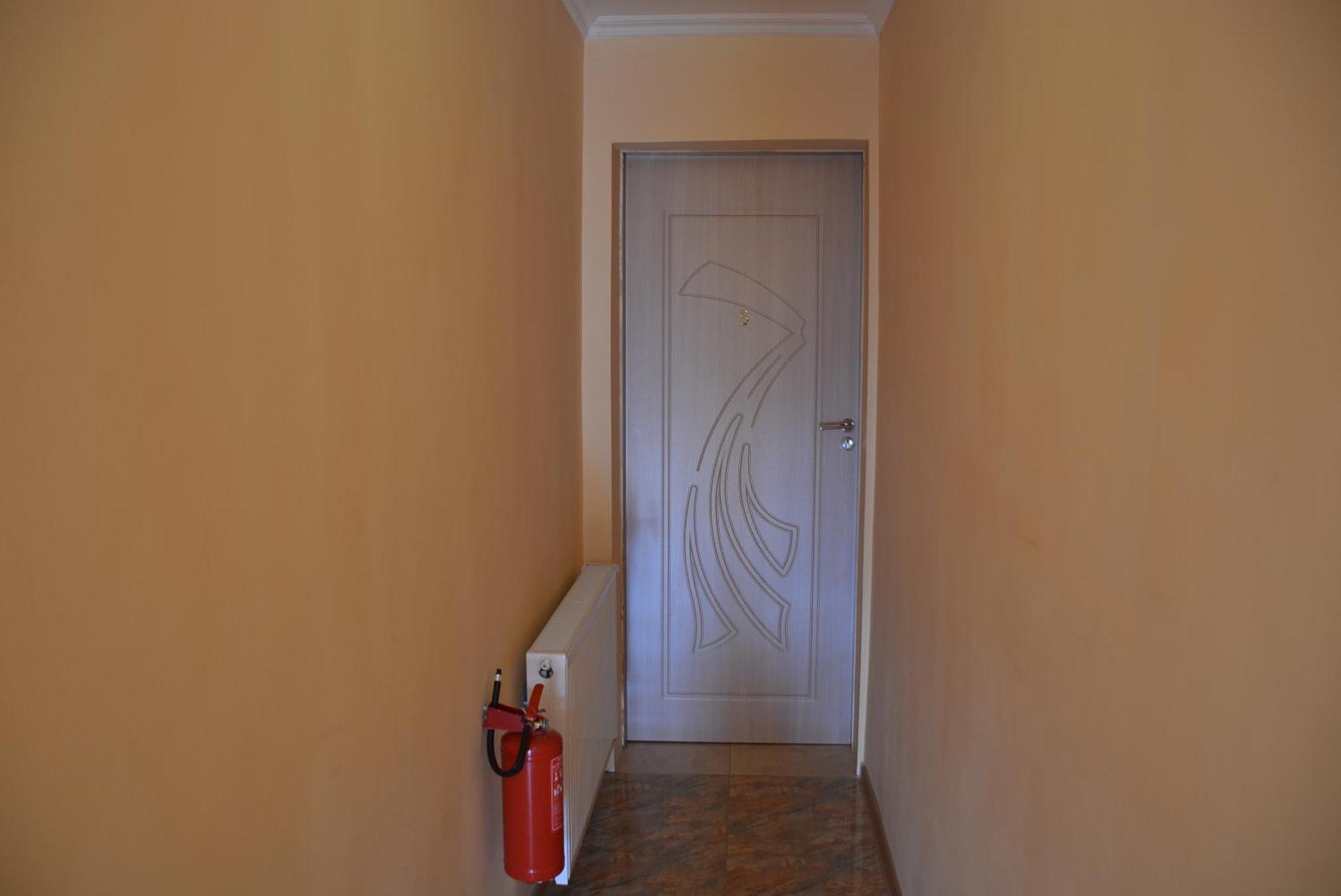 House In Mestia Bagian luar foto